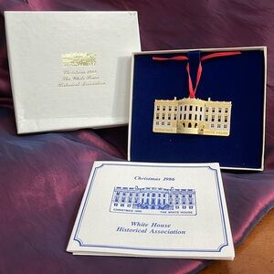 Christmas 1986 The White House Historical Association Gold Ornament
